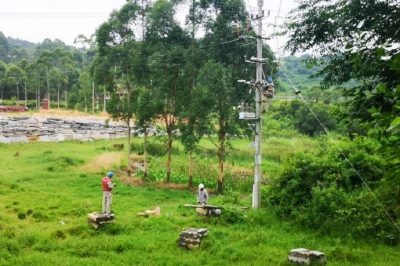 新?tīng)I(yíng)中學(xué)的10千伏燈塔線(xiàn)刀閘更換