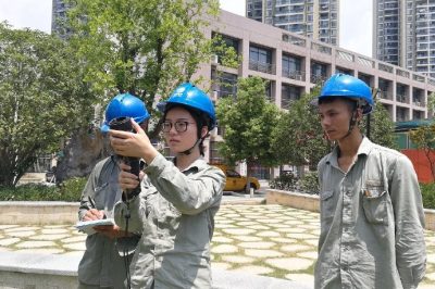 10千伏英57貨柜線等重載線路進行紅外測溫“體檢”