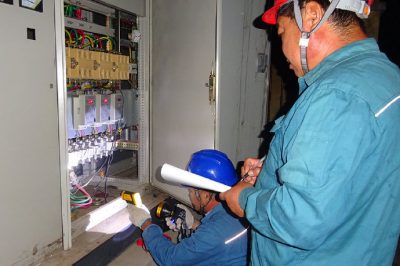 國網(wǎng)沂源縣供電公司：10千伏大溝線及支線設(shè)備展開地毯式夜巡測溫