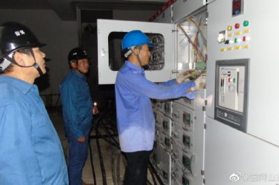 3天完成小區(qū)配套10千伏電纜敷設(shè)300米、環(huán)網(wǎng)柜5臺(tái)開(kāi)關(guān)的接入工作