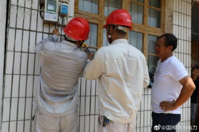 西洞庭供電公司開展配電線路設(shè)備特巡、帶電作業(yè)、紅外測溫、主動搶修等工作