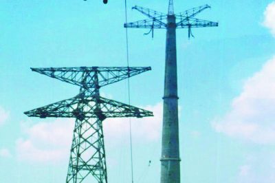 1987年：我國(guó)首次應(yīng)用直升機(jī)牽引纜繩開(kāi)展過(guò)江放線