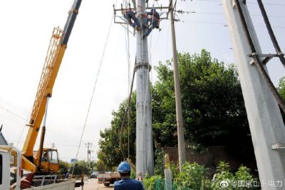 10千伏倉明線更換出線電纜 安裝智能開關 更換橫擔