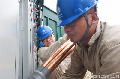 洪澤區(qū)供電公司把10千洪盛線電纜分支箱改造為環(huán)網(wǎng)柜