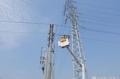 10千伏鎮(zhèn)園甲線94號(hào) 95號(hào)桿處實(shí)施帶電作業(yè)