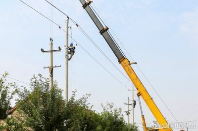長(zhǎng)山鎮(zhèn)10千伏槐甘線開展改造施工