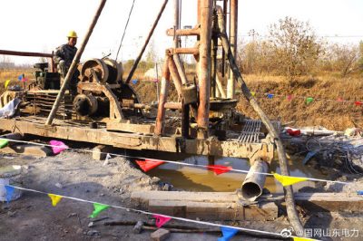 齊廟輸變電工程輸電出線4號塔進行基礎開挖