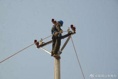 招賢鎮(zhèn)岳家春生村開展10千伏線路升級(jí)改造