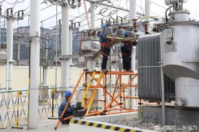 35千伏張夏變電站進(jìn)行檢修