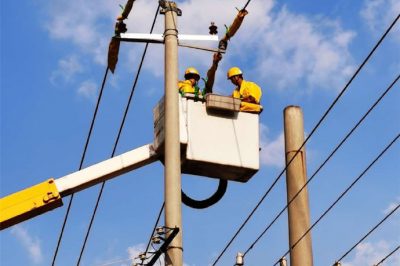 帶電處理線(xiàn)路電桿C相導(dǎo)線(xiàn)脫落