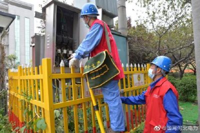 高考保電責(zé)任大，供電員工忙排查