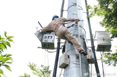 順利完成該公司進(jìn)線(xiàn)10kV柴明線(xiàn)柱上智能開(kāi)關(guān)FTU的調(diào)試工作