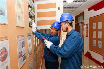 重點(diǎn)對(duì)校園內(nèi)變壓器、表箱、開(kāi)關(guān)等設(shè)備進(jìn)行調(diào)試和測(cè)溫