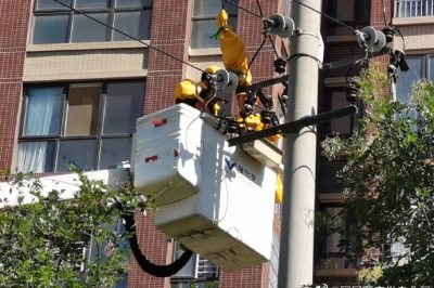 帶電更換老舊跌落式熔斷器1組