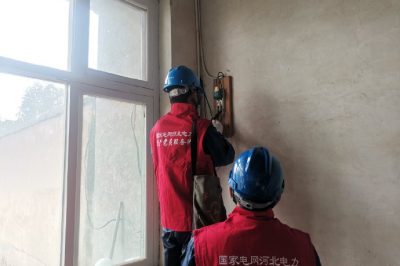 接到報修緊急趕往現(xiàn)場處理回復(fù)送電