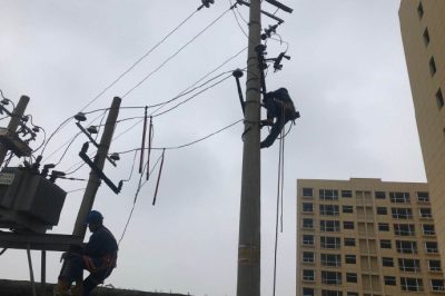 進(jìn)行戶表改造后的三相絲具更換