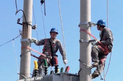 在10千伏五女店514線路更換導(dǎo)線、架設(shè)新桿