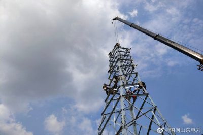 開(kāi)展上林110千伏線路工程A2號(hào)、A6號(hào)、B7號(hào)鐵塔組立