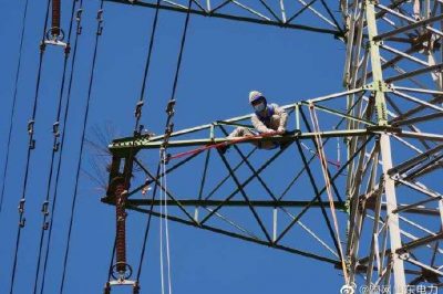 消除220千伏廣安線24號塔導(dǎo)線防震錘滑跑的嚴(yán)重缺陷