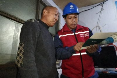 開展“煤改電”線路隱患排查及安全用電宣傳行動