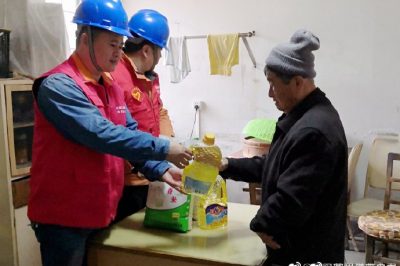 對舊線路、開關(guān)和插座等進行維修更換