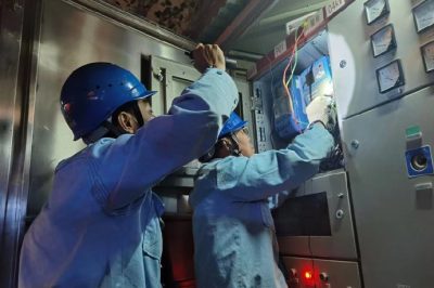 對星河東四路公用箱變等電量損耗較高的臺區(qū)進行隱患整治排查