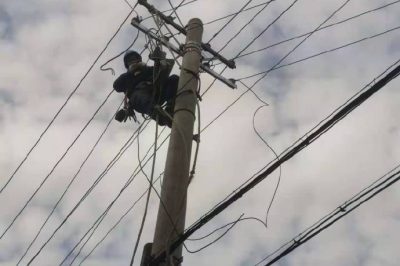 開展接戶線、銹蝕表箱改造，努力增荷供電可靠性