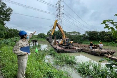 江蘇檢修公司對(duì)所轄1000千伏安塘線進(jìn)行巡查