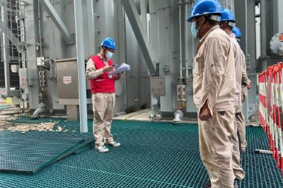 1000千伏特高壓盱眙站開展2號(hào)主變油池改造現(xiàn)場(chǎng)勘察